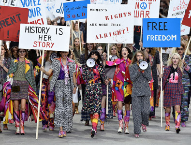 Cuerpo-Chanel-Spring-2015-Fashion-Show-Protest-Pictures