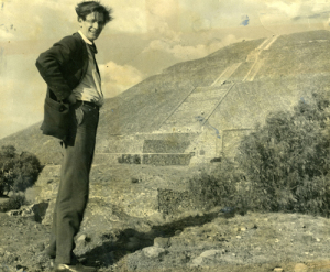 CUERPO-Editada-mathias_goeritz_en_teotihuacan_1957_0