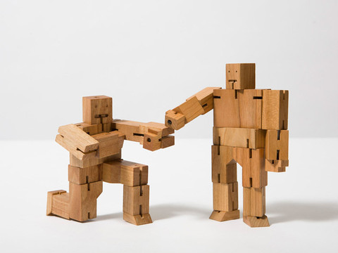 MedCubebotKneel_large