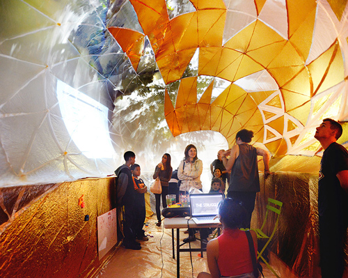 CUERPOinflatable-classroom-NYC-dumpster-designboom-11