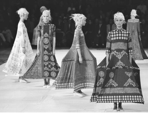 Issey Miyake, spring:summer 2001 ready-to-wear collection.