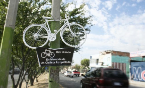 bici-blanca-periferico-ok