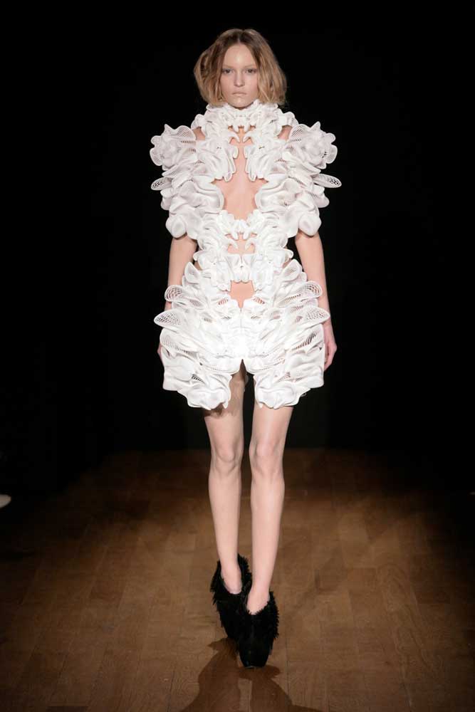 Iris van Herpen, Escapism (2011)