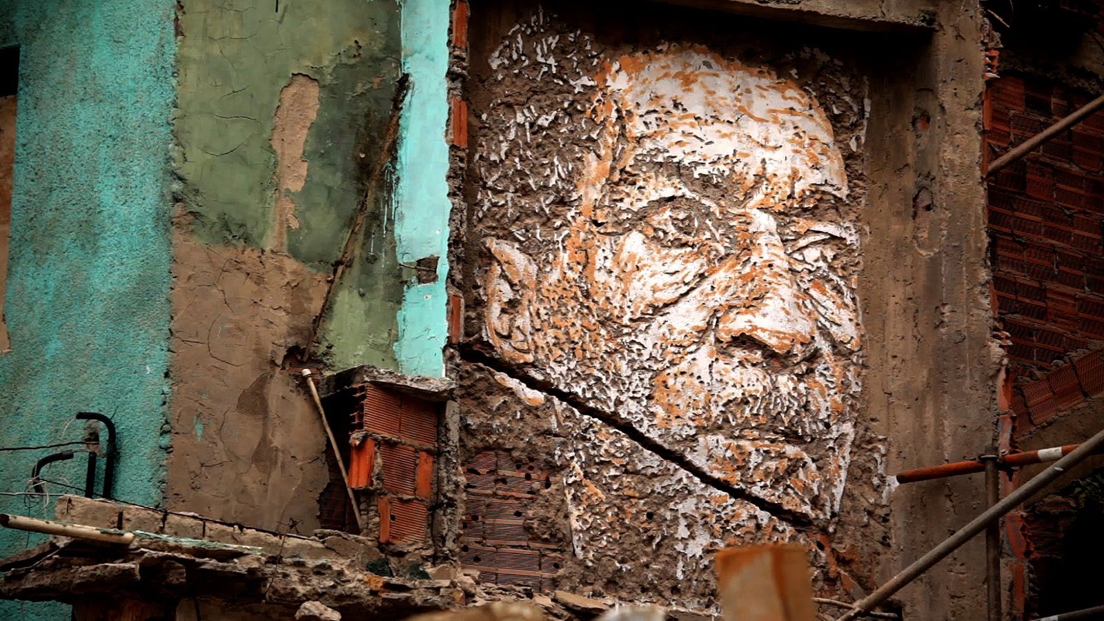 Vhils (2013). Imagen tomada de crane.tv