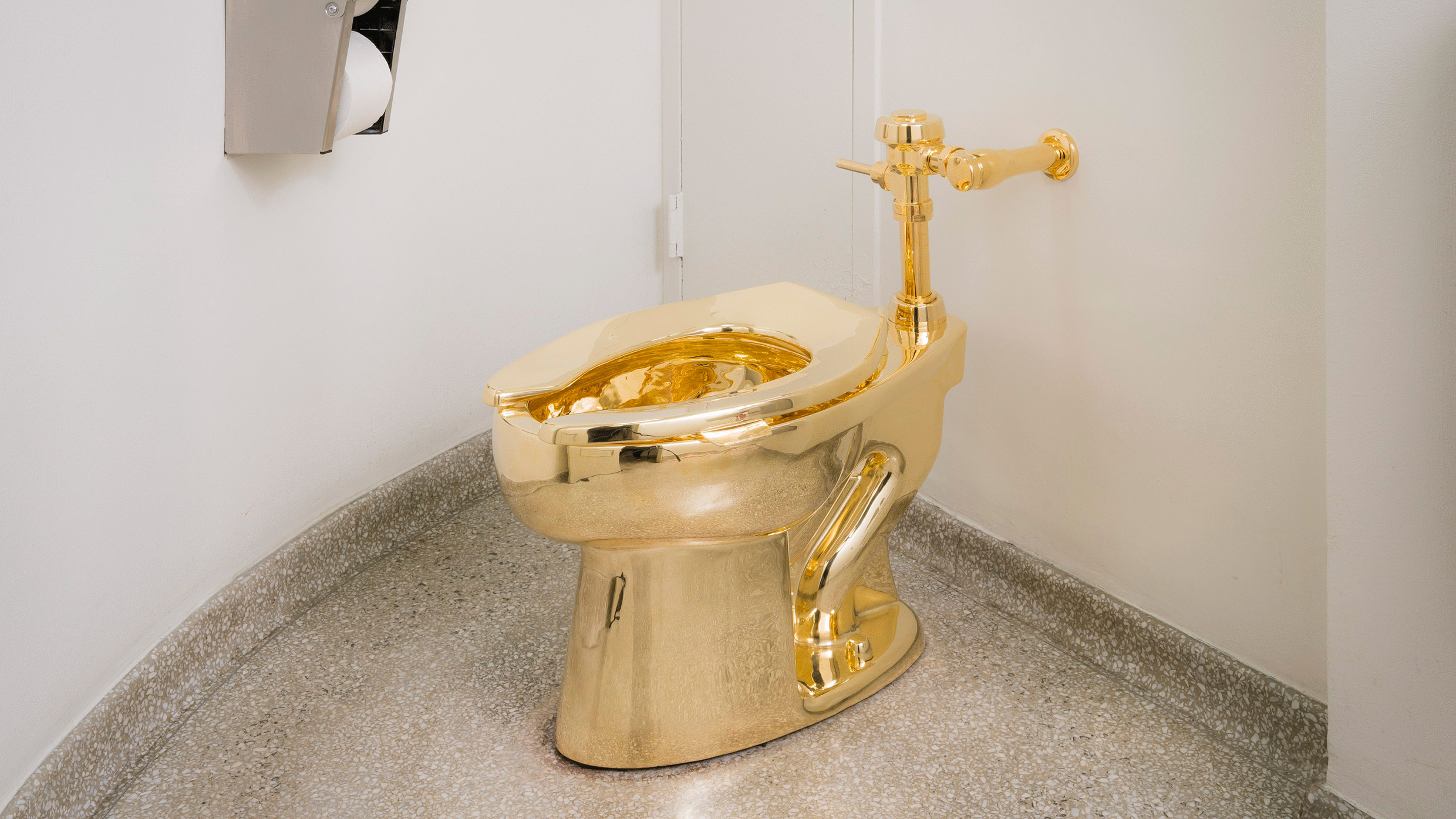 Maurizio Cattelan, América (2016). Museo Solomon R. Guggenheim. © Kristopher McKay. Imagen tomada de guggenheim.org
