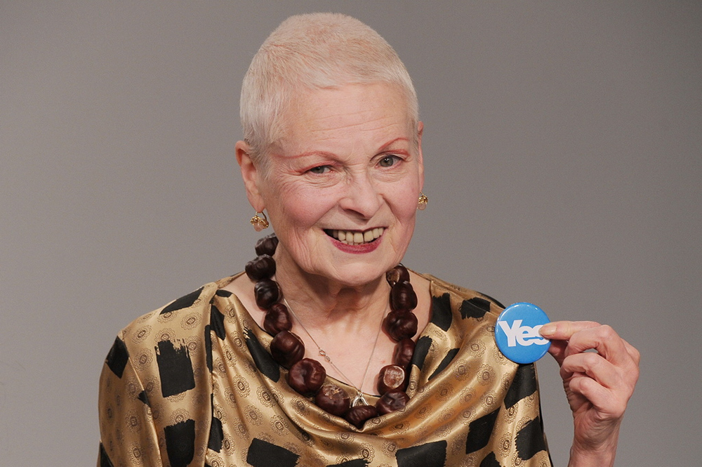 Vivienne Westwood, durante la presentación de su colección Red Label, SS2015. Imagen tomada de bettyandbee.com