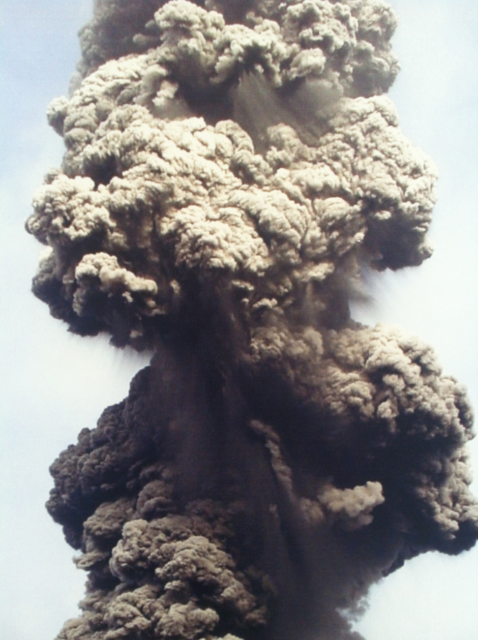 El humo, la fascinación de Mayenberg. Cortesía del artista