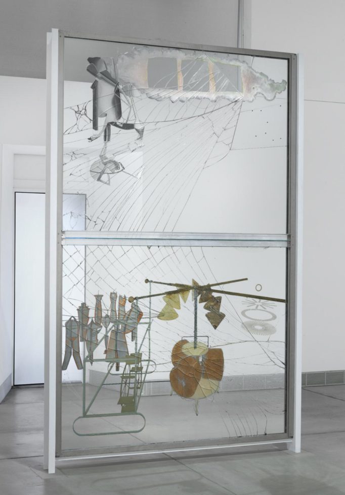 Obra de arte con vidrio. Cerith Wyn Evans. 